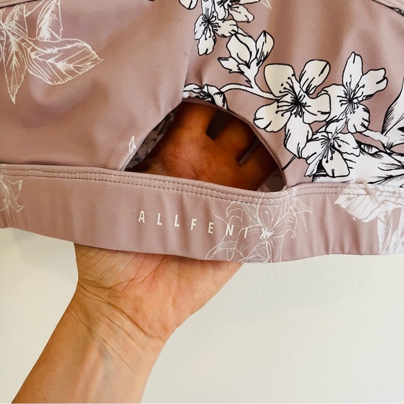 NWOT athletic top and leggings - Picture 8 of 16